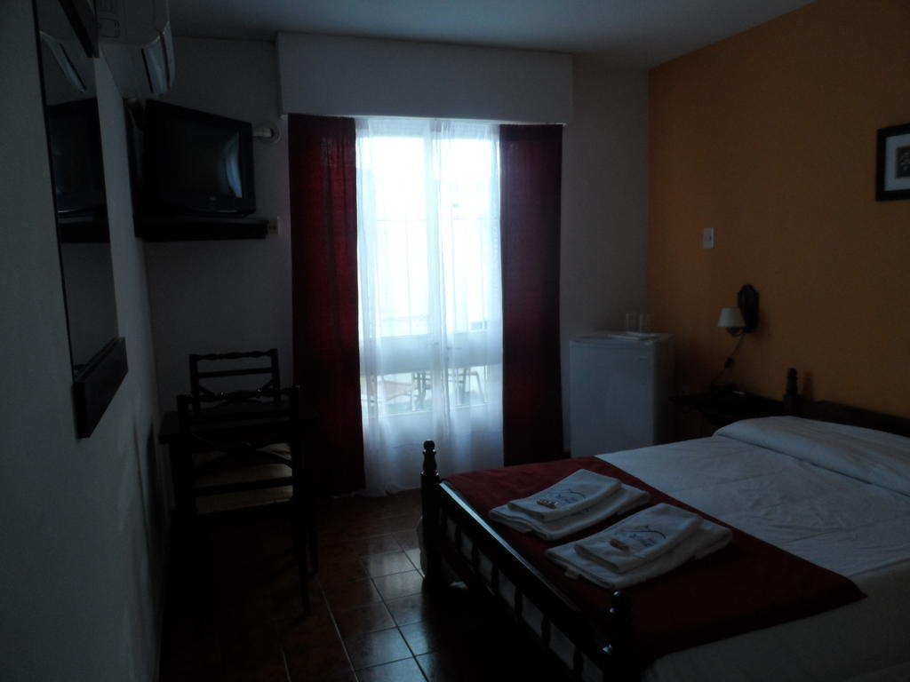 Hotel Minas Buitenkant foto