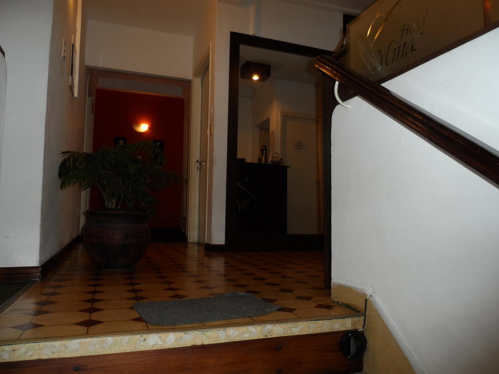 Hotel Minas Buitenkant foto