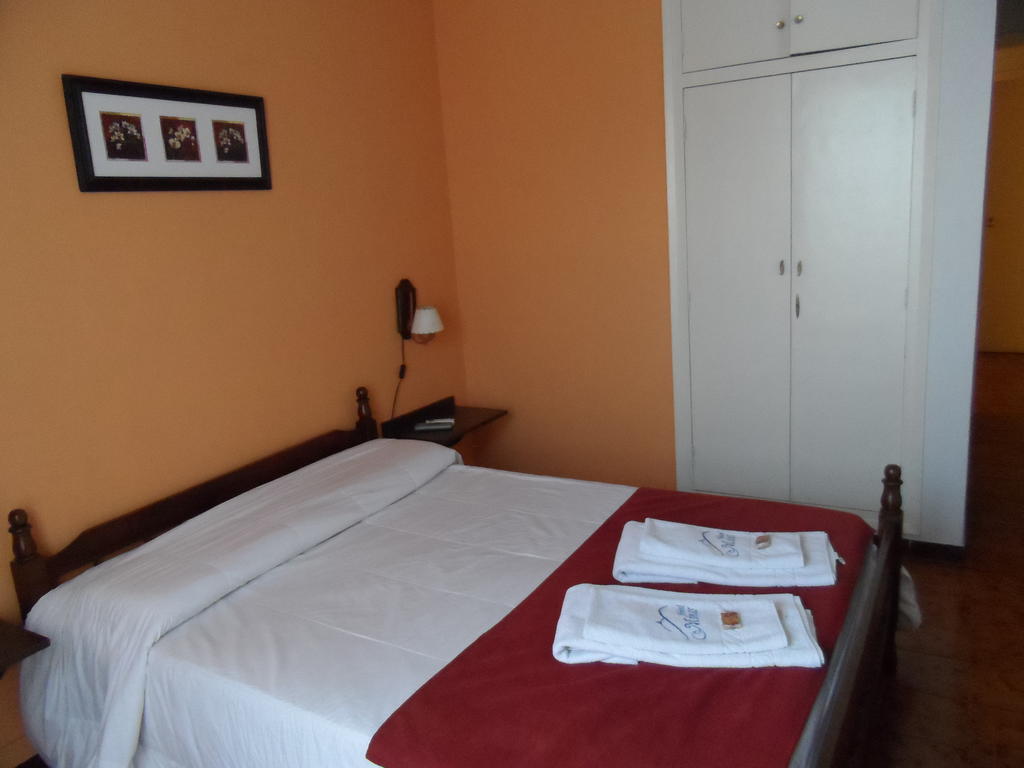 Hotel Minas Buitenkant foto