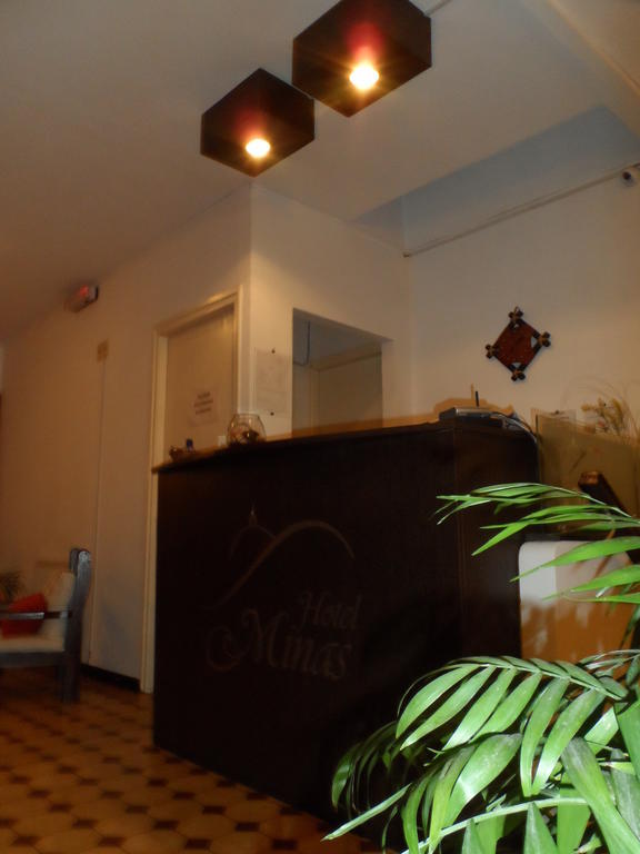 Hotel Minas Buitenkant foto