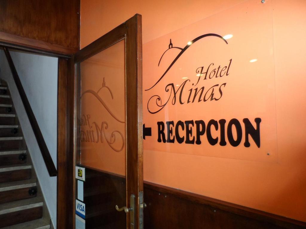 Hotel Minas Buitenkant foto